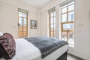 2 chambres, fer et planche à repasser, lit parapluie, Wi-Fi gratuit