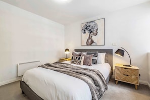 2 chambres, fer et planche à repasser, lit parapluie, Wi-Fi gratuit