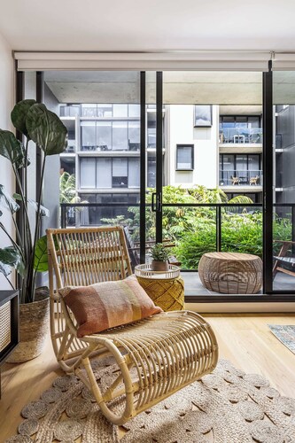 Tropical Sanctuary in Hawthorn’s Urban Hot Spot