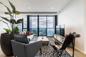 Smart TV, offices