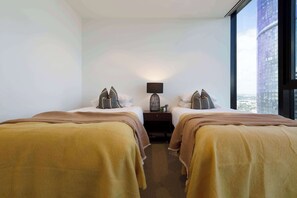 3 chambres, fer et planche à repasser, Wi-Fi gratuit, draps fournis