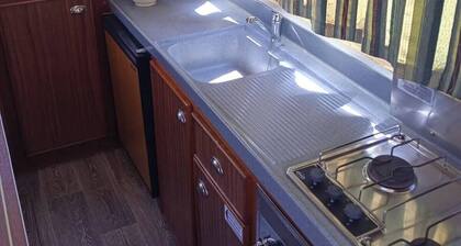 1 Bedroom Houseboat in 45420 - BONNY SUR LOIRE
