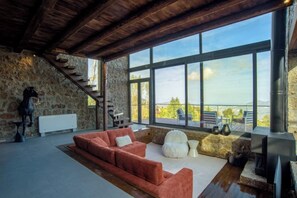 Televisión de pantalla plana, chimenea