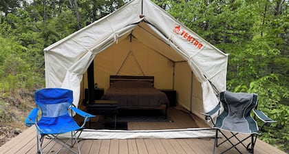 Luxury Tent in New Hampshire-Tail-Tuckaway