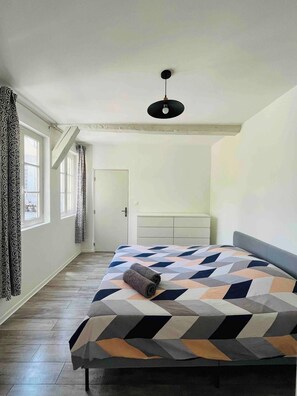 2 makuuhuonetta, Wi-Fi, vuodevaatteet