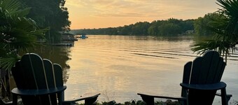 Peaceful Lake Wylie Waterfront Home in Belmont. Great Views, Beautiful interiors