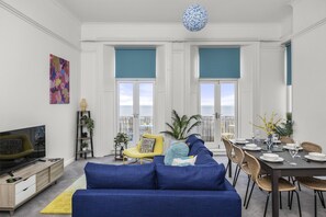 Apartment | 2 bedrooms - The Cheeky Chappie By My Getaways (Brighton)