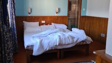 Family Room, City View | Free WiFi, bed sheets