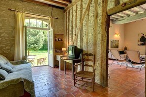 Living area - 3 Bedroom Private vacation home in Castillonnès (Castillonnès)