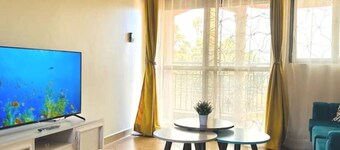 Chayil Loft Mulago; 2bedroom/2bathroom, free;wifi,parking,laundry & officespace.