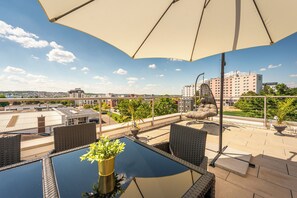 Outdoor dining - Top Penthouse: Airport Stuttgart/Messe • Terrace
(Filderstadt)