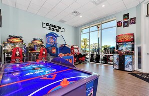 Spielezimmer