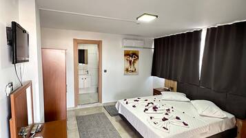 Comfort Loft | Premium bedding, free minibar, desk, free WiFi