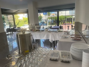 Ilmainen päivittäinen buffetaamiainen 