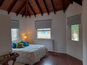 1 室のベッドルーム、WiFi、ベッドシーツ