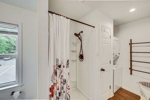 Apartment (2 Bedrooms) | Interior - Chic Lancaster Vacation Rental, Walkable Location! (Lancaster)