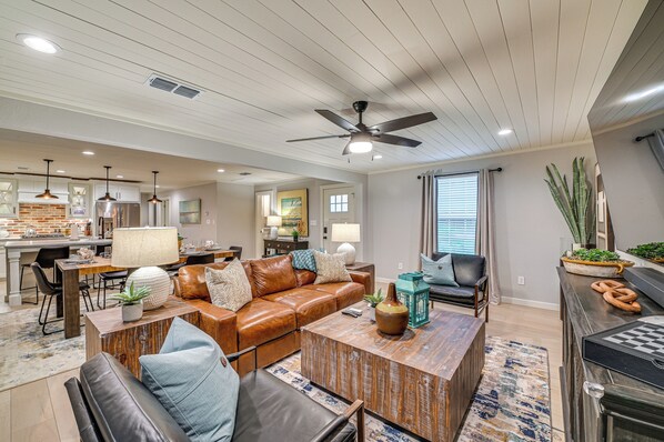 House (3 Bedrooms) | Interior