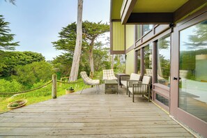 House (3 Bedrooms) | Interior - Moss Beach Oceanfront Retreat ~ 20 Mi to San Fran! (Moss Beach)