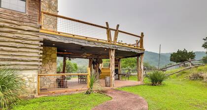 Rural Texas Villa w/ Hot Tub - Horses Welcome!