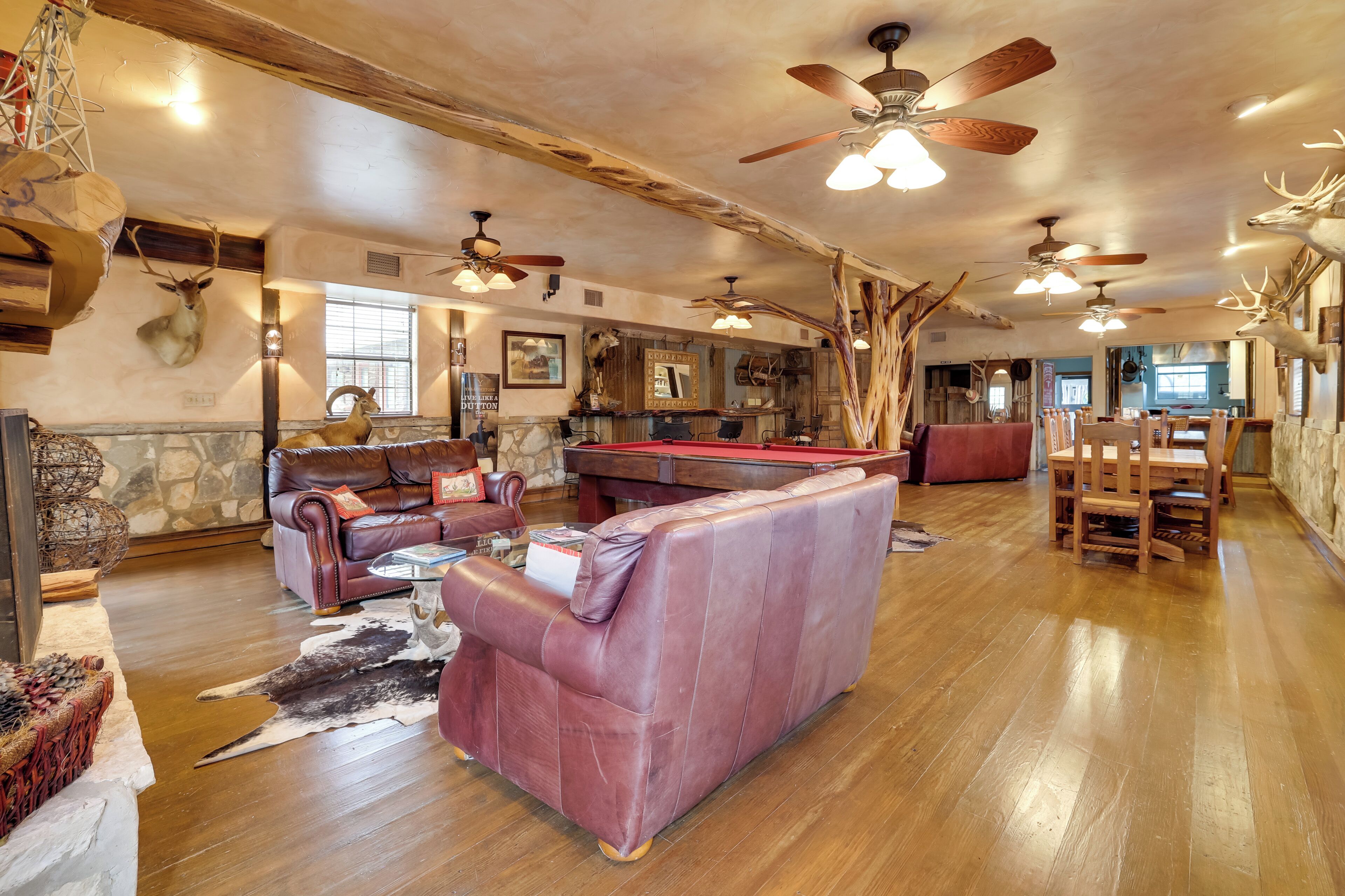 المنشأة من الداخل