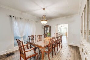 Apartment (3 Bedrooms) | Interior - Historic Woodland Escape w/ Patio + Fire Pit! (Woodland)