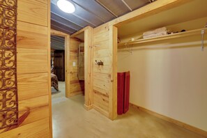 House (1 Bedroom) | Interior - Rural & Horse-friendly Cabin ~ 24 Mi to Bandera! (Tarpley)