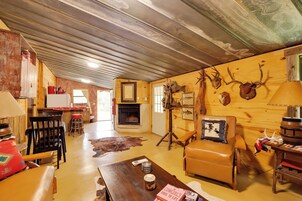 House (1 Bedroom) | Interior