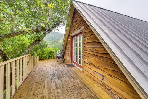 Chic 'tree House' Studio ~ 24 Mi to Bandera!