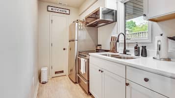 Apartment (1 Bedroom) | Interior