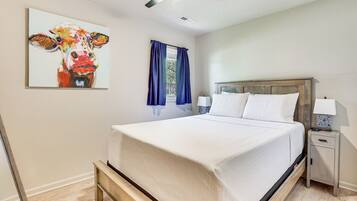 Apartment (1 Bedroom) | Interior