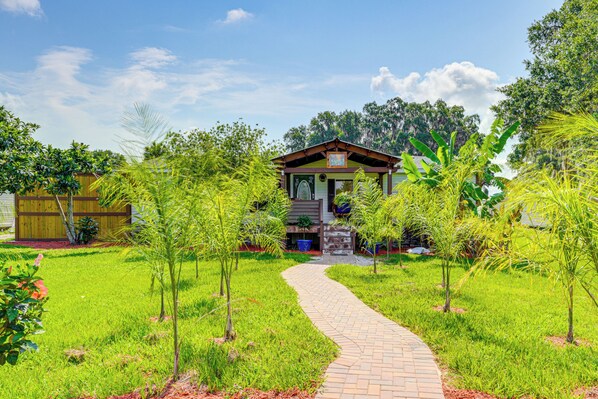 House (3 Bedrooms) | Interior - Sleep With Sloths & Lemurs! Modern Webster Home (Webster)