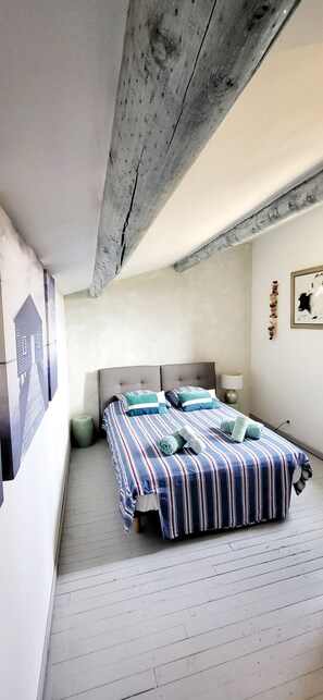 2 chambres, lit parapluie, Wi-Fi gratuit, draps fournis