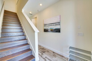 Interior - ~ 11 Mi to Disney: Bright Kissimmee Townhome! (Kissimmee)