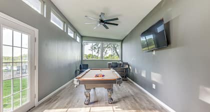 Lakefront Antioch Home w/ Dock, Kayaks & Game Room