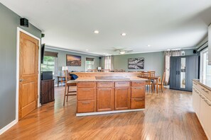 House (2 Bedrooms) | Interior