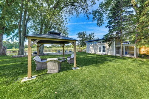 Lakefront Antioch Home w/ Dock, Kayaks & Game Room
