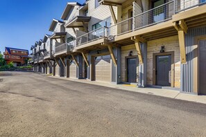 Apartment (3 Bedrooms) | Interior - Peaceful Crested Butte Townhome w/ Mountain Views (Crested Butte)