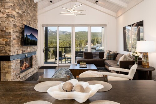 12 Wildwood 2 Bedroom Condo by Moonlight Basin Lodging