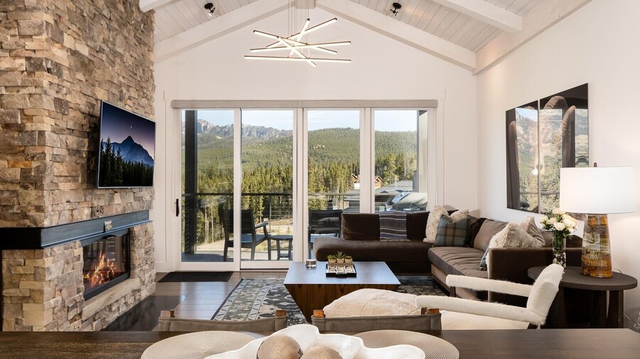 12 Wildwood 2 Bedroom Condo by Moonlight Basin Lodging