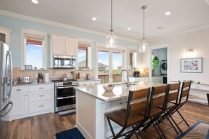 Private kitchen - Coral Cabana 4 Bedroom Home by RedAwning (Port Bolivar)