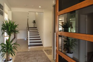 Deluxe Villa | Living area