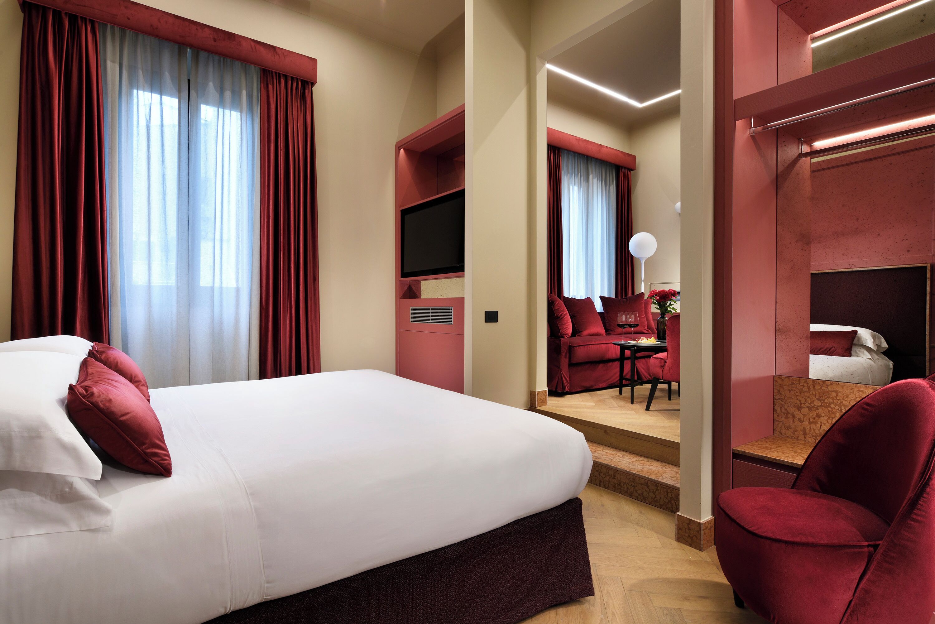 Suite Deluxe | Ropa de cama de alta calidad, edredón, camas con pillow-top y minibar 