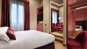 Suite Deluxe | Ropa de cama de alta calidad, edredón, camas con pillow-top y minibar