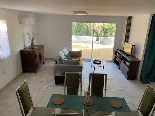 Quiet gîte, close to village shops, swimming and activities.