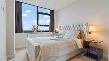 2 bedrooms, desk, iron/ironing board, WiFi