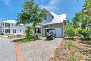 Exterior - ⭐Beach Access~Infinity Pool~4 Bikes~Sandy Dunes Beach Cottage⭐ (Santa Rosa Beach)