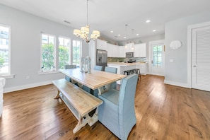 Dining - ⭐Beach Access~Infinity Pool~4 Bikes~Sandy Dunes Beach Cottage⭐ (Santa Rosa Beach)