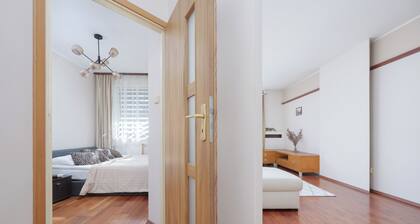 Cosy Wooden Appartment by Renters