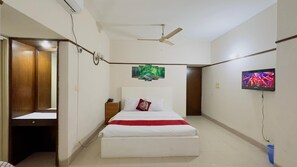 Quarto casal superior | Camas com colchões pillow-top, Wi-Fi de cortesia