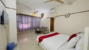 高級雙人房 | 舒適加層、免費無線上網